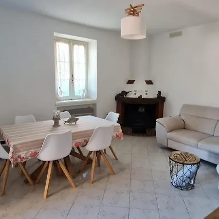 Casa Da Rosi * Carrare